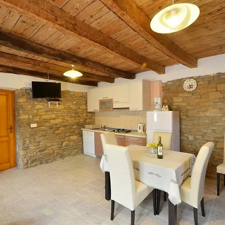 Holiday House Eda With Private Pool Buzet Exterior photo